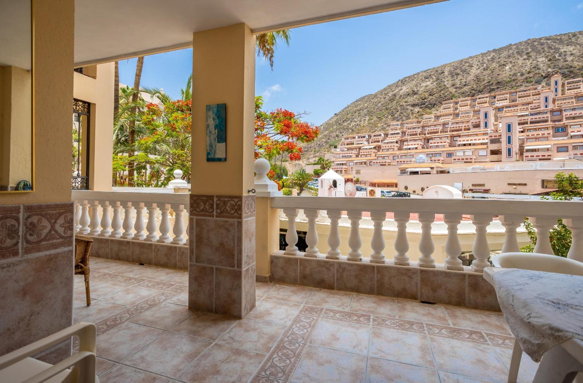 Castle Harbour Melanie'S Apartment By Lovetenerife 洛斯克里斯蒂亚诺斯 外观 照片